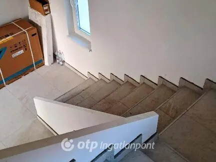 Eladó lakás Balatonakarattya 130 nm