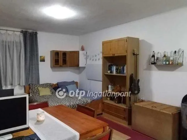 Eladó lakás Pécs 33 nm