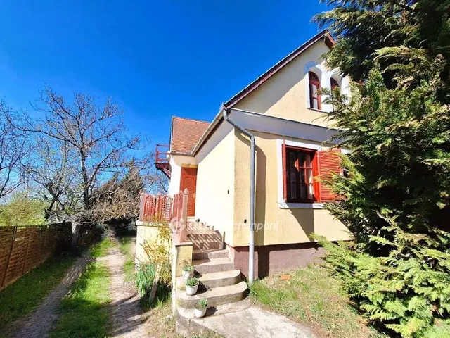 Eladó ház Balatonkenese 119 nm