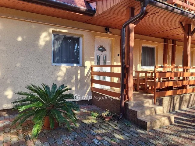 Eladó ház Zamárdi 193 nm