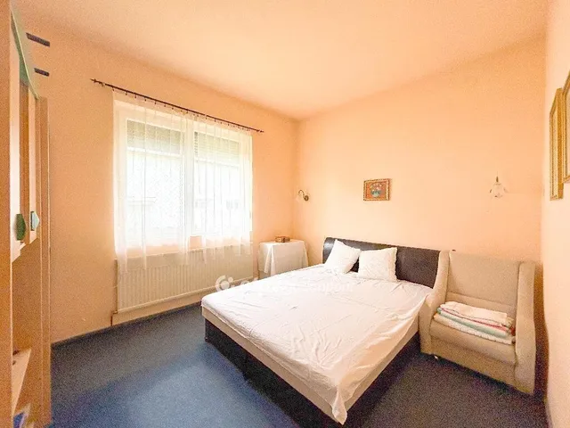 Eladó ház Balatonszemes 212 nm