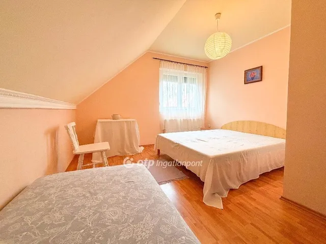 Eladó ház Balatonszemes 212 nm