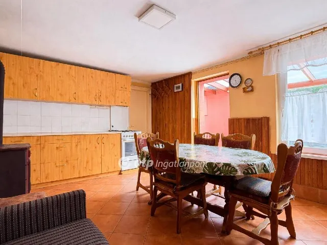 Eladó ház Pécs, Vasas 92 nm