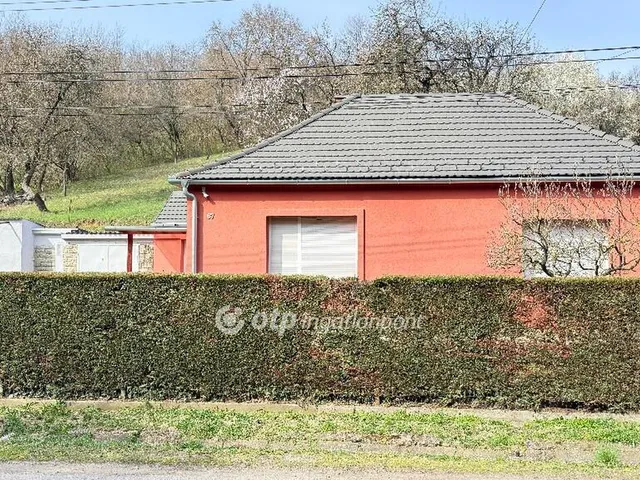 Eladó ház Pécs, Vasas 92 nm