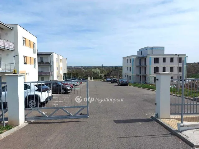 Eladó lakás Pécs, Postavölgy 49 nm