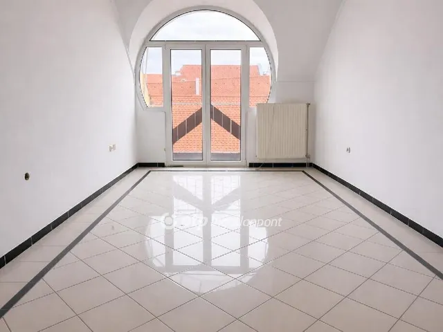 Eladó lakás Pécs 107 nm