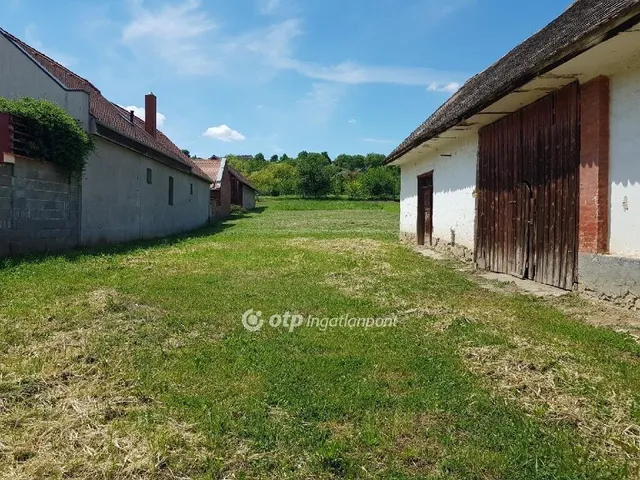 Eladó telek Somberek 1069 nm