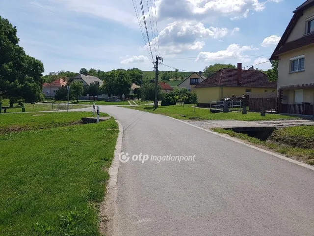 Eladó telek Somberek 1069 nm