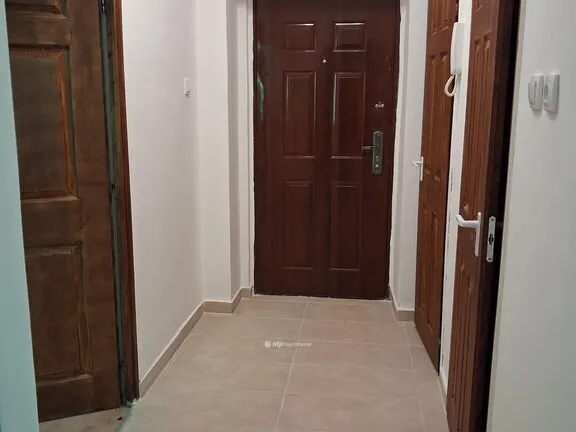 Eladó lakás Komló 48 nm
