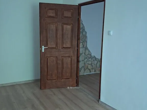 Eladó lakás Komló 48 nm