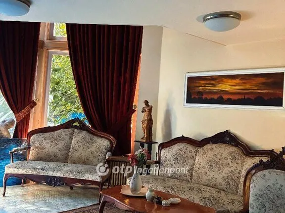 Eladó ház Pécs 250 nm