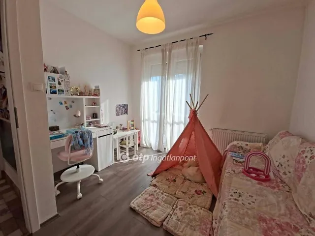Eladó lakás Pécs 109 nm