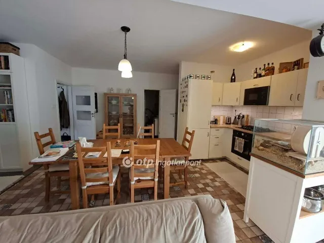 Eladó lakás Pécs 109 nm