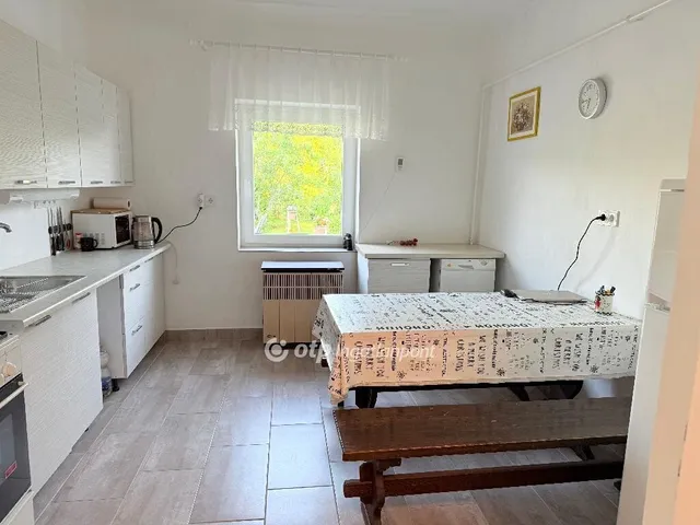 Eladó ház Geresdlak 73 nm