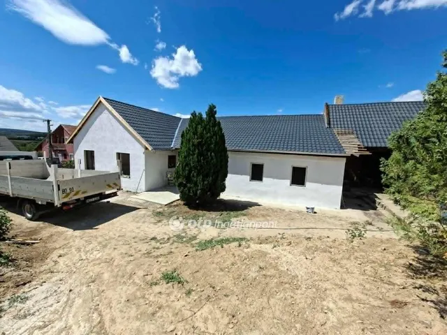 Eladó ház Hosszúhetény 120 nm