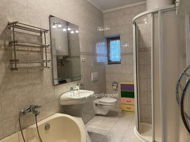 Eladó ház Pécs 186 nm