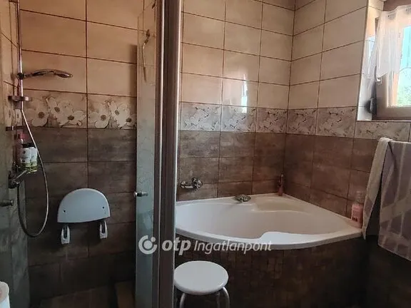 Eladó ház Hosszúhetény 240 nm