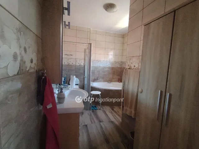 Eladó ház Hosszúhetény 240 nm