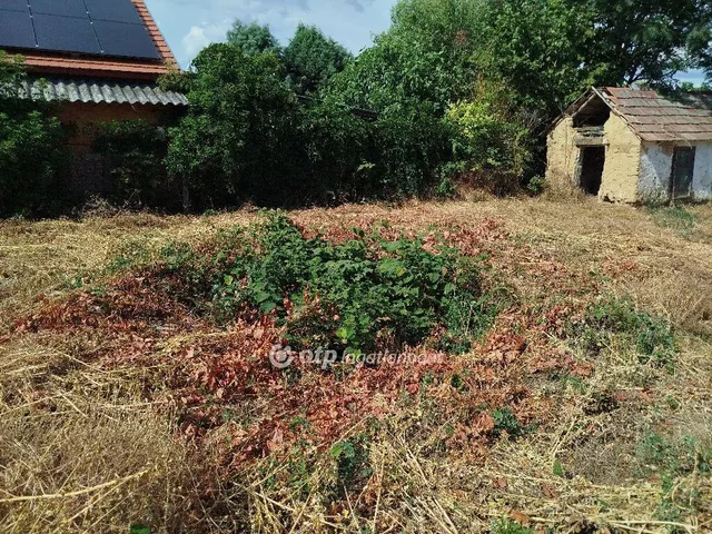 Eladó telek Egerág 1524 nm