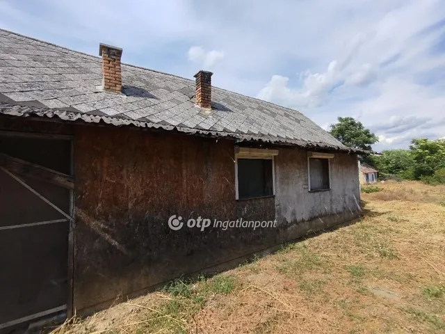Eladó telek Egerág 1524 nm