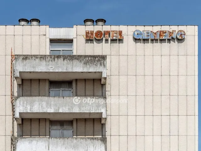 Eladó kereskedelmi és ipari ingatlan Szekszárd 6023 nm