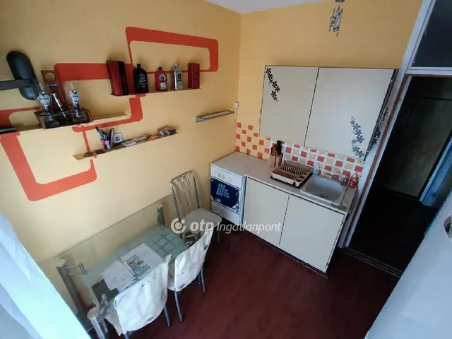 Eladó lakás Komló 48 nm