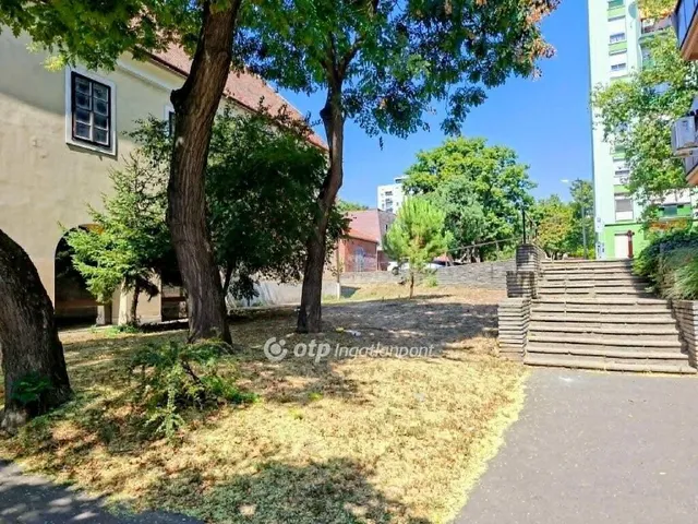 Eladó lakás Pécs 71 nm