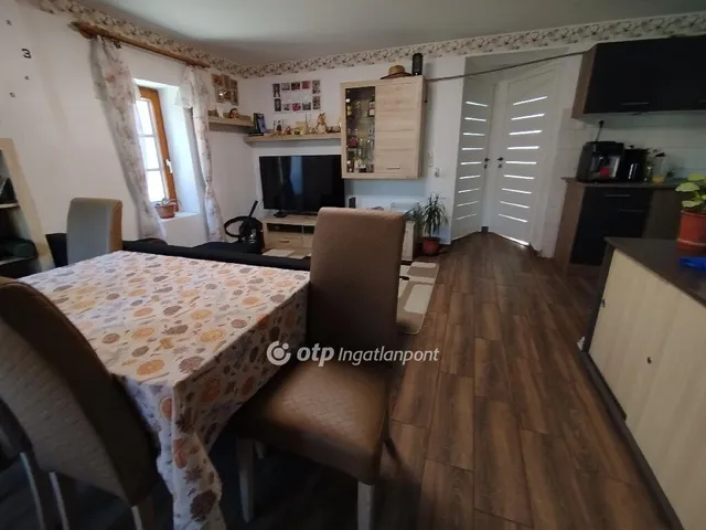 Eladó ház Szentlőrinc 48 nm