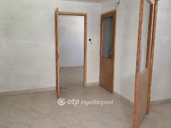 Eladó telek Balatonakarattya 504 nm