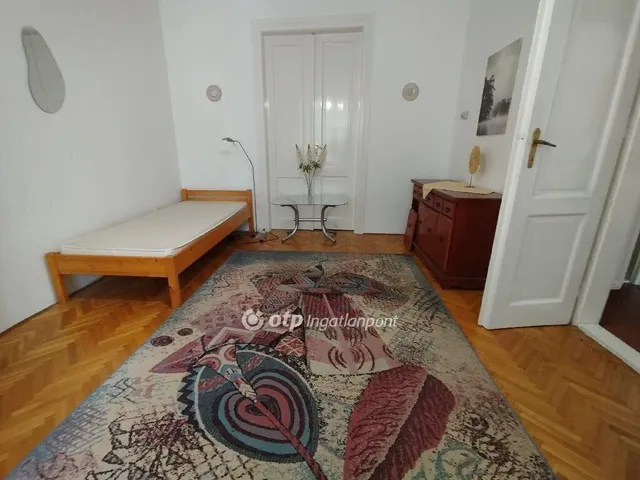 Eladó lakás Pécs, Belváros 108 nm