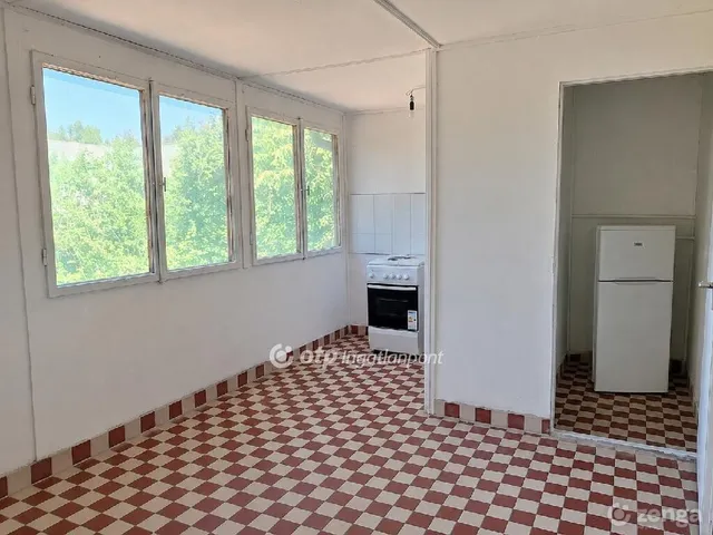Eladó nyaraló Balatonakarattya 83 nm