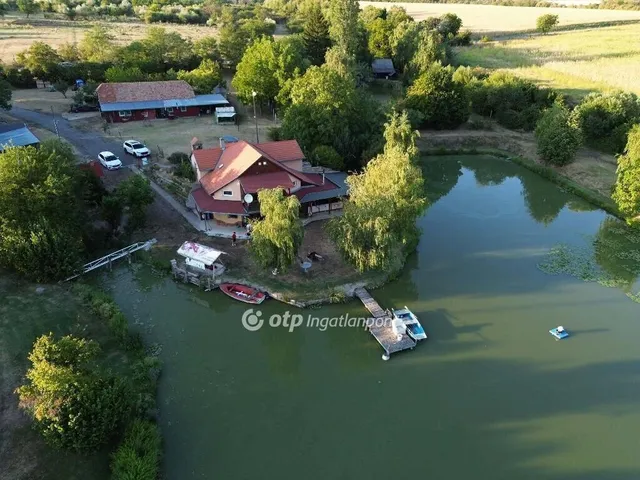 Eladó nyaraló Bakonya 154 nm