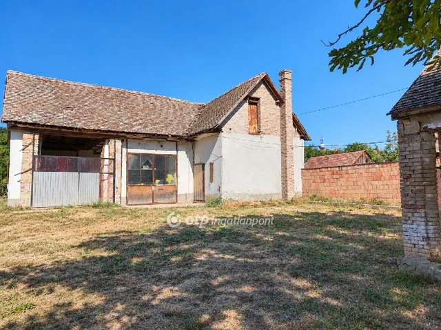 Eladó ház Bár 211 nm
