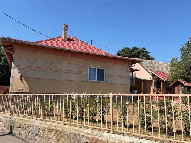 Eladó ház Geresdlak 130 nm