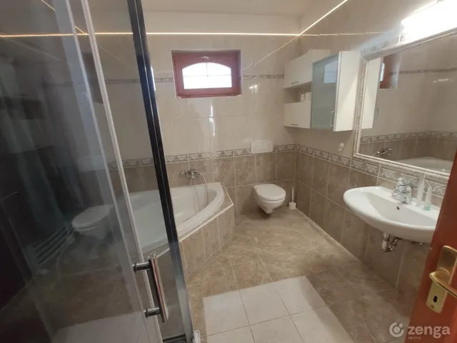 Kiadó ház Göd 140 nm