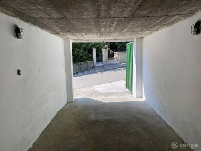 Kiadó garázs Budapest II. kerület, Rézmál 17 nm