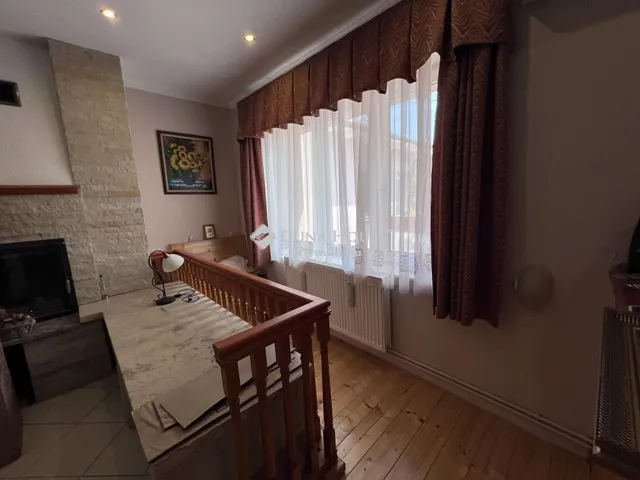 Eladó ház Lábatlan 340 nm
