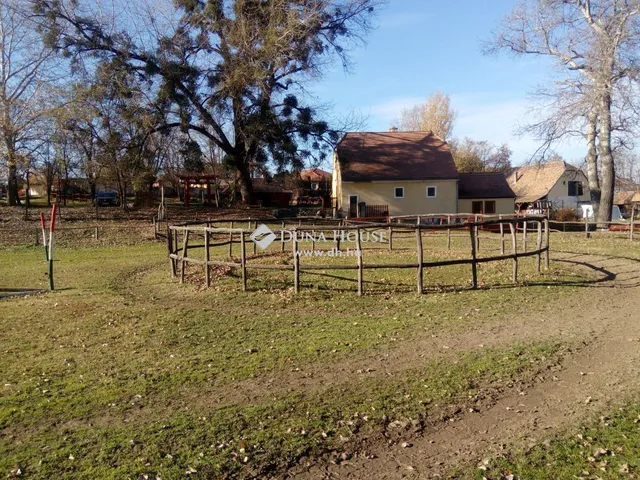 Eladó ház Tatabánya 150 nm