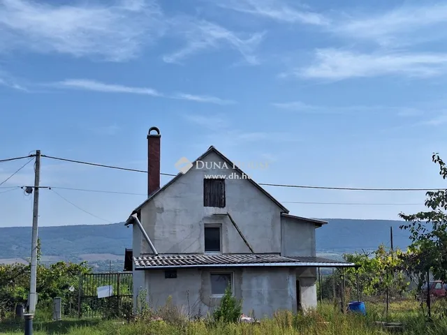 Eladó ház Vértesszőlős 50 nm