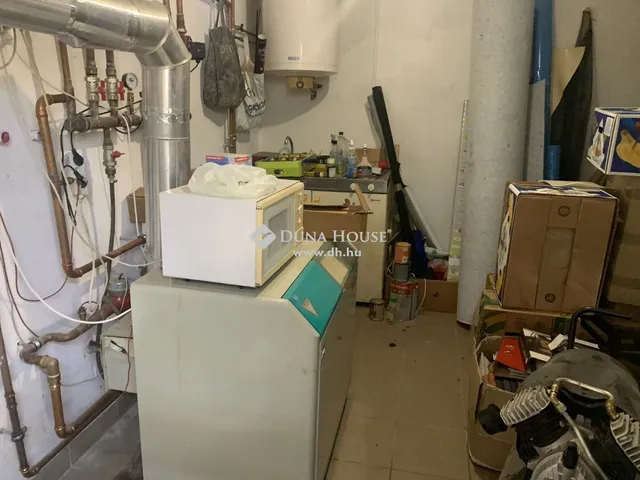 Eladó kereskedelmi és ipari ingatlan Tata 328 nm