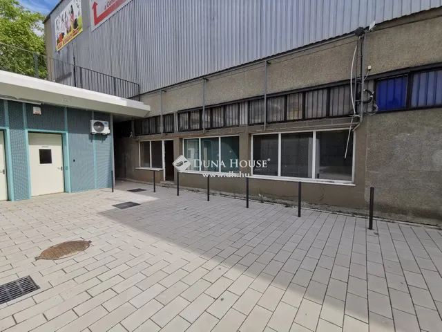 Kiadó kereskedelmi és ipari ingatlan Tatabánya 950 nm