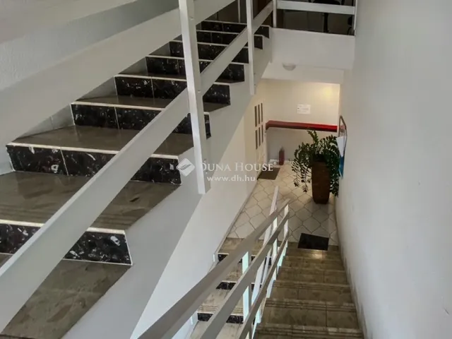 Eladó kereskedelmi és ipari ingatlan Vértesszőlős 1700 nm