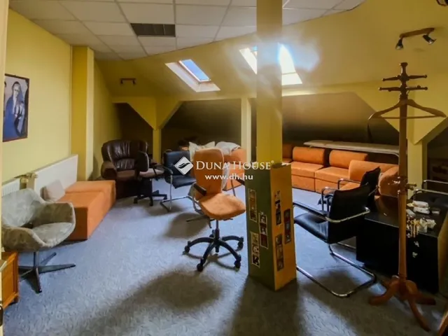 Eladó kereskedelmi és ipari ingatlan Vértesszőlős 1700 nm