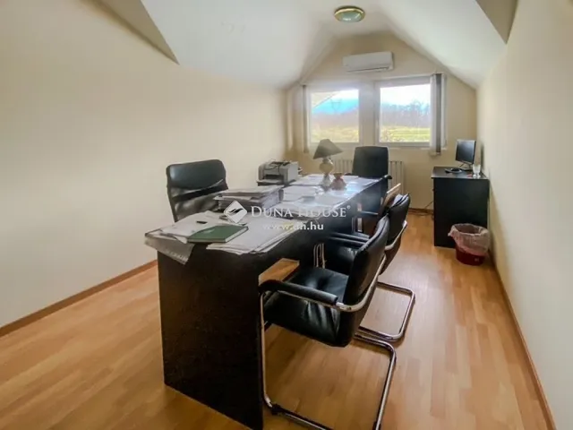 Eladó kereskedelmi és ipari ingatlan Vértesszőlős 1700 nm