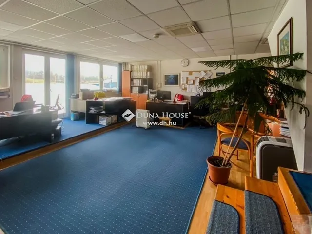 Eladó kereskedelmi és ipari ingatlan Vértesszőlős 1700 nm