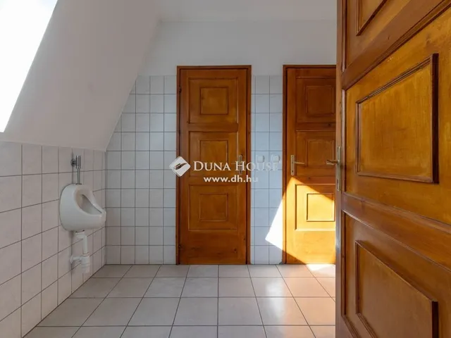 Eladó kereskedelmi és ipari ingatlan Tata 1369 nm