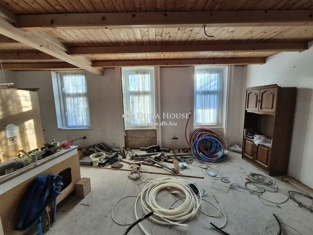 Eladó ház Tata 1075 nm