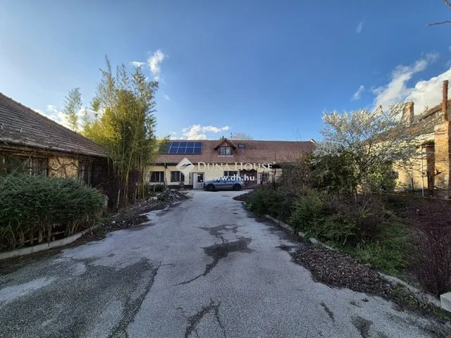 Eladó ház Tata 1075 nm