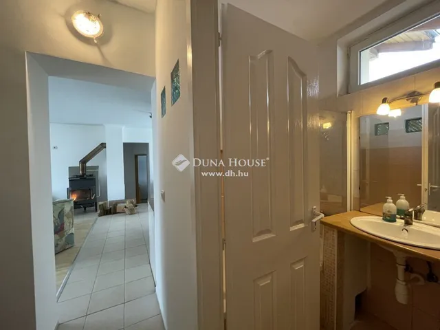 Eladó ház Dunaalmás 94 nm