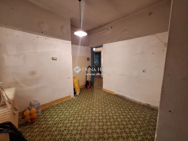 Eladó ház Oroszlány 65 nm